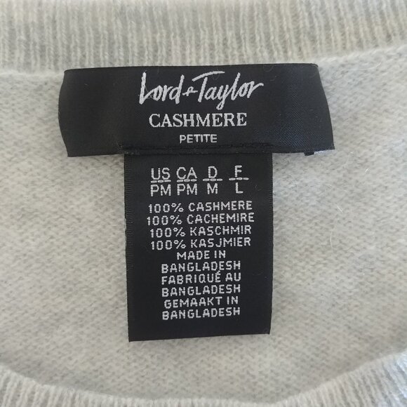 Lord + Taylor 100% cashmere light grey crewneck sweater top Medium Petite - Picture 12 of 15